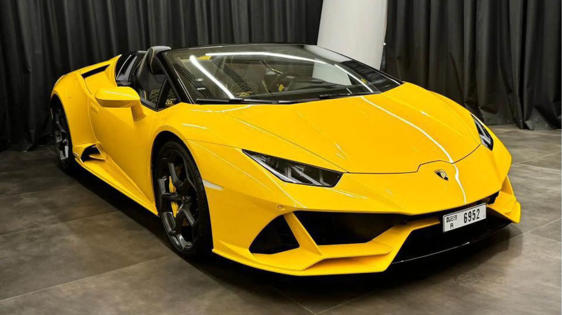 Lamborghini Huracan Evo Spyder Yellow