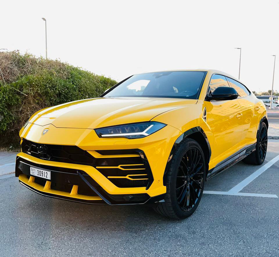 Lamborghini Urus Yellow