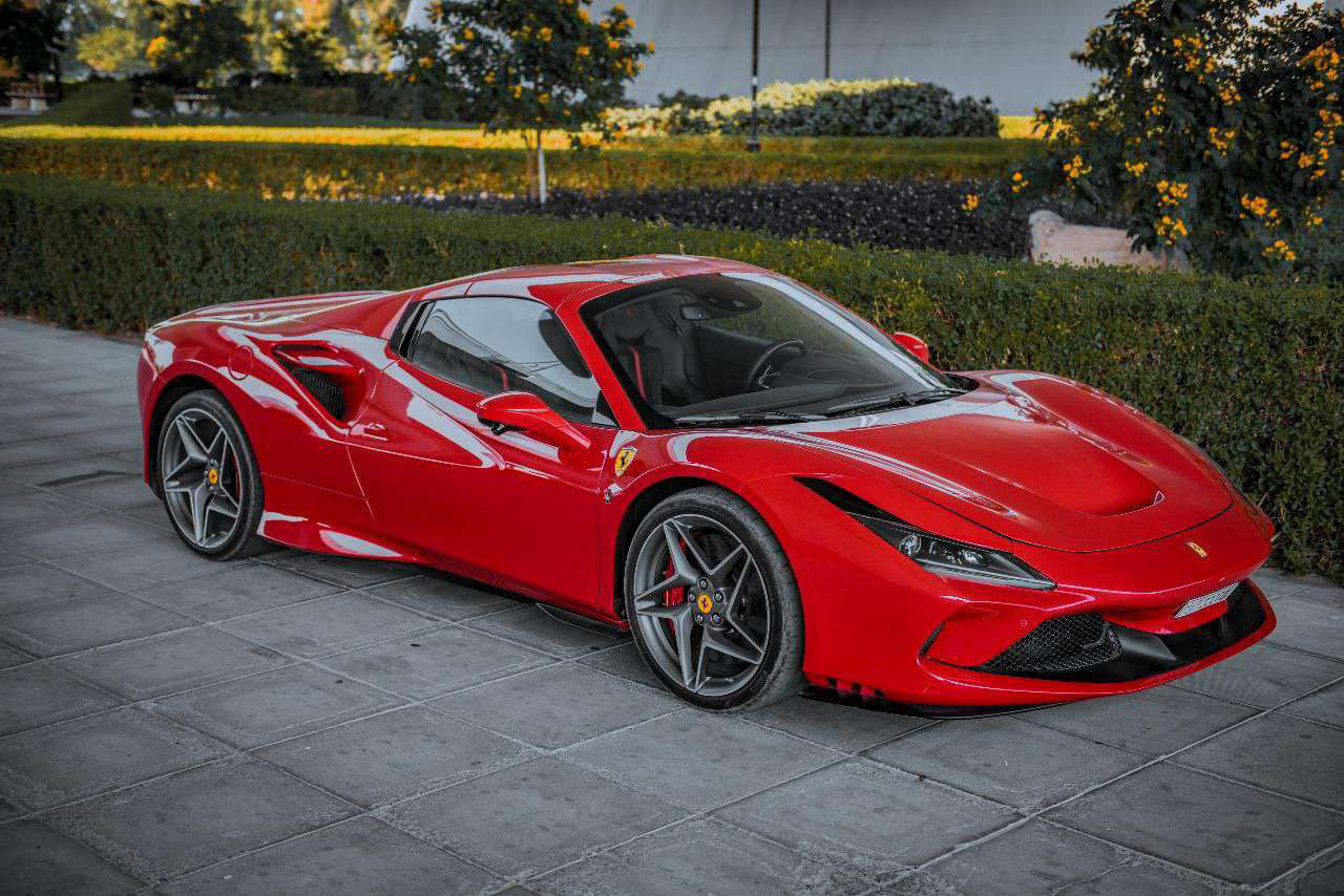 FERRARI F8 Tributo SPIDER RED