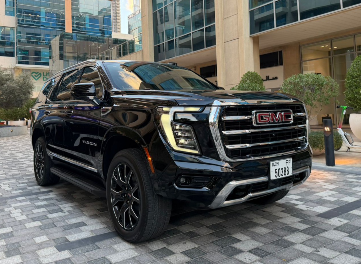 GMC Yukon Elevation Panorama Black