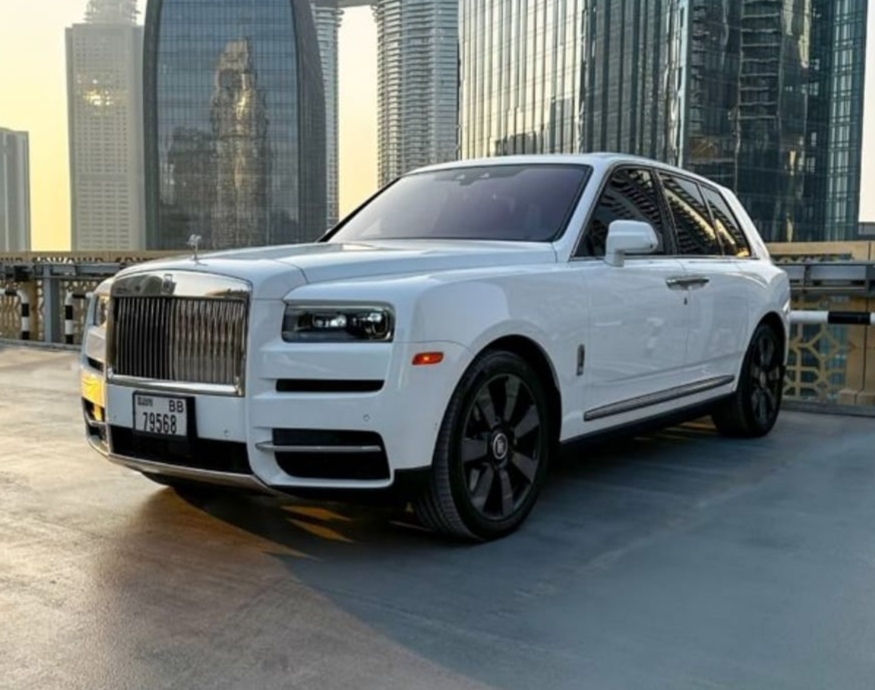 Rolls-Royce Cullinan V12 White - Red