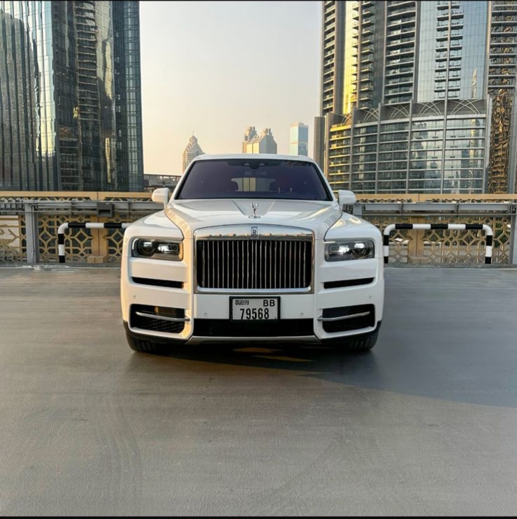 Cheapest Rolls Royce Cullinan White  2024 Hire dubai