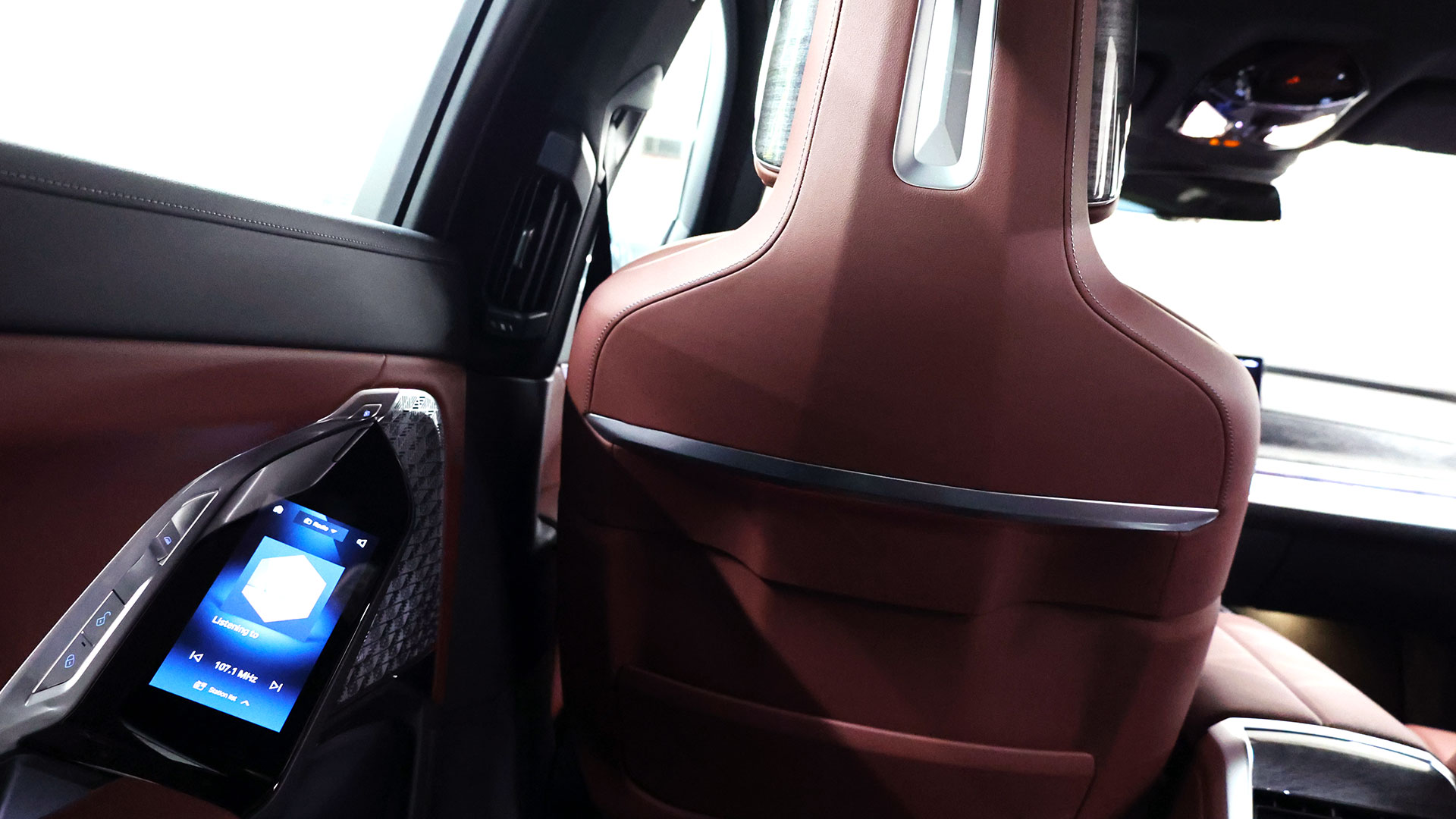 Rent Bmw Series 7 BLUE 2023 in Dubai , UAE 