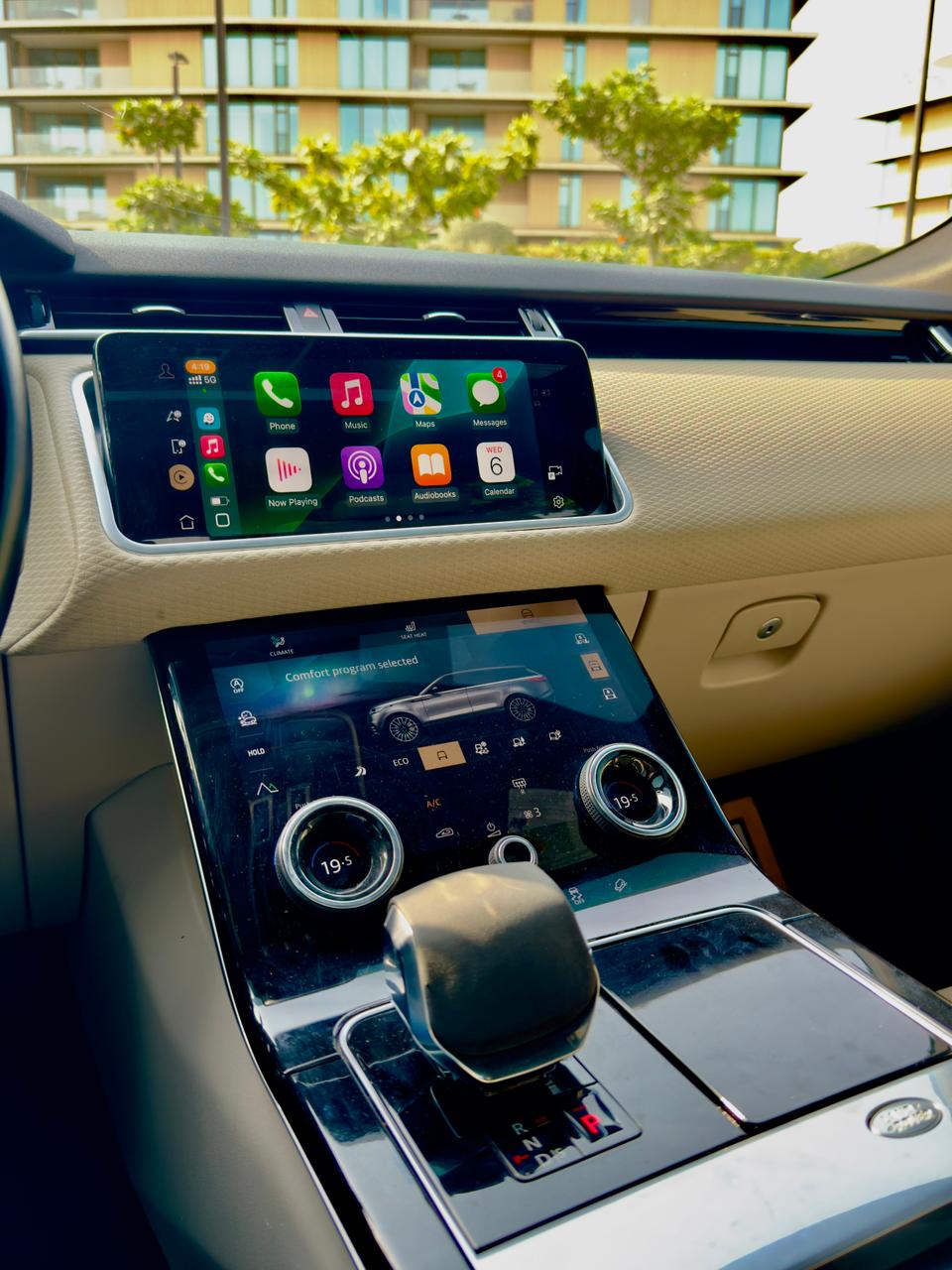 Rent Range-Rover Velar WHITE 2022 in Dubai , UAE 