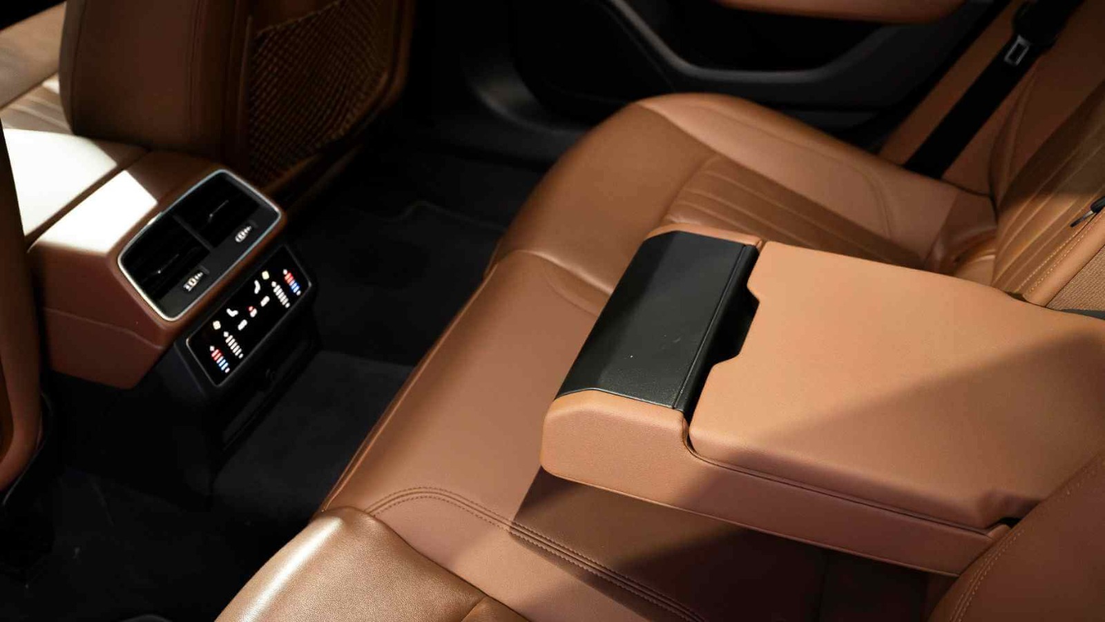 Rent Audi A6 BLACK 2021 in Dubai , UAE 