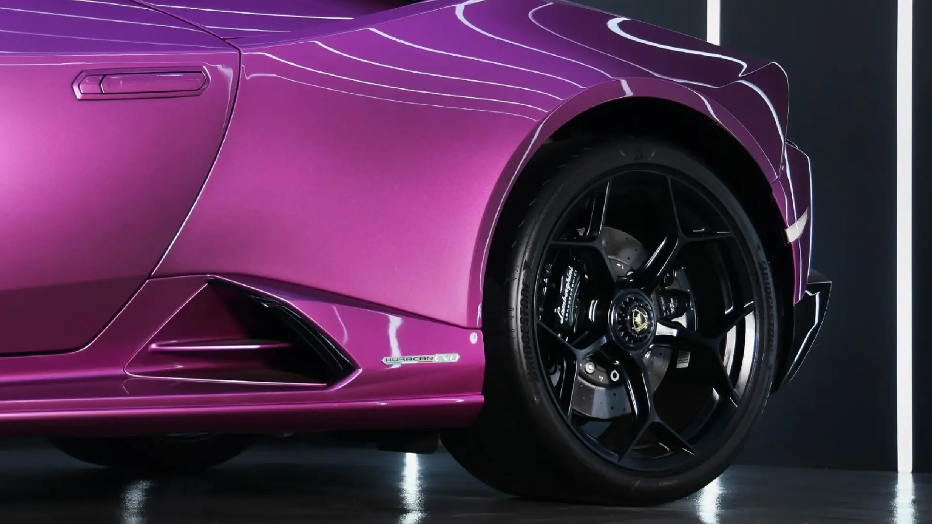 Rent Lamborghini Evo PURPLE 2023 in Dubai , UAE 
