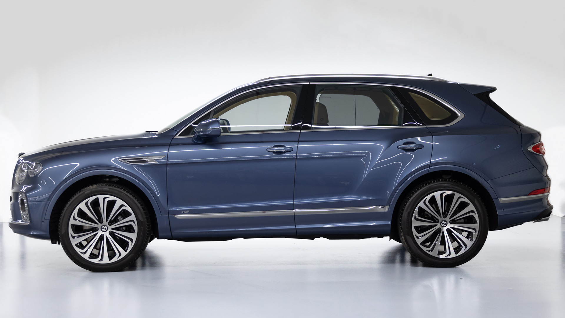 Rent Bentley Bentayga BLUE 2024 in Dubai , UAE 
