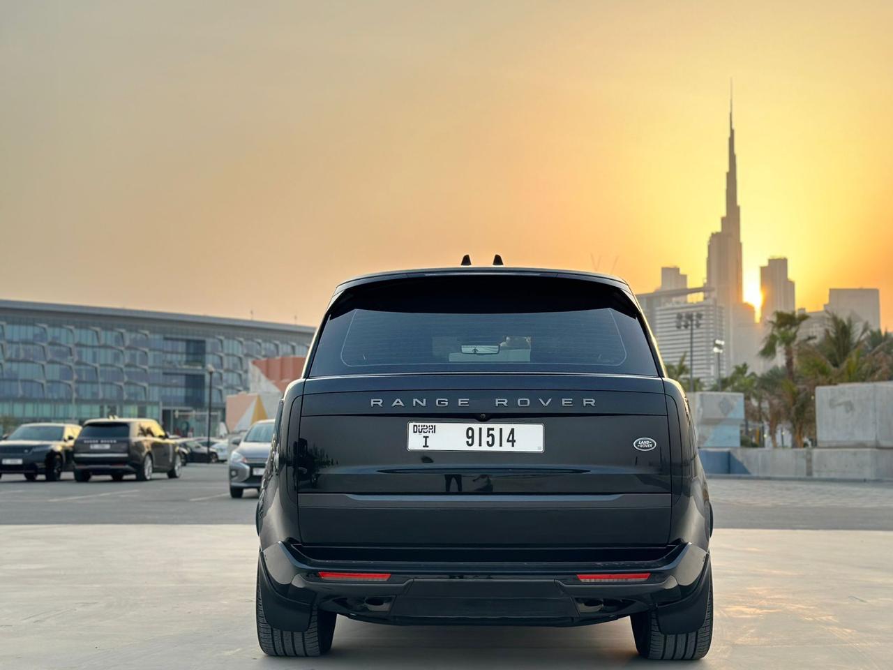 Rent Range-Rover Vogue BLACK 2024 in Dubai , UAE 