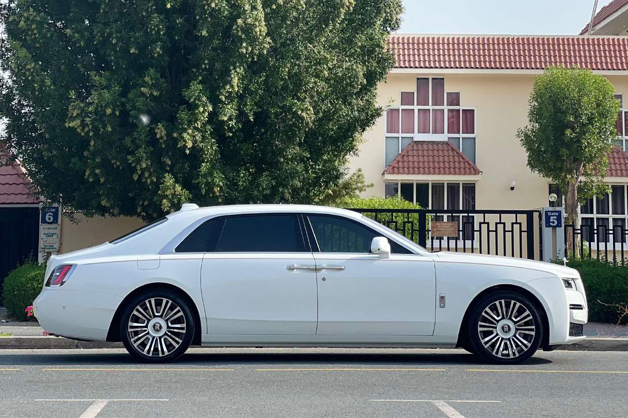 Rent Rolls-Royce Dawn WHITE 2023 in Dubai , UAE 