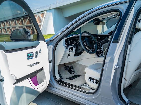 Rent Rolls-Royce Ghost WHITE 2021 in Dubai , UAE 