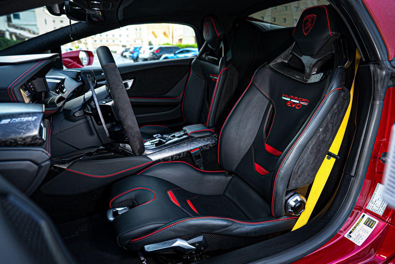 Rent Lamborghini Huracan RED 2023 in Dubai , UAE 