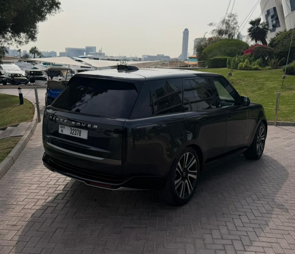 Rent Range-Rover Vogue GREY 2025 in Dubai , UAE 