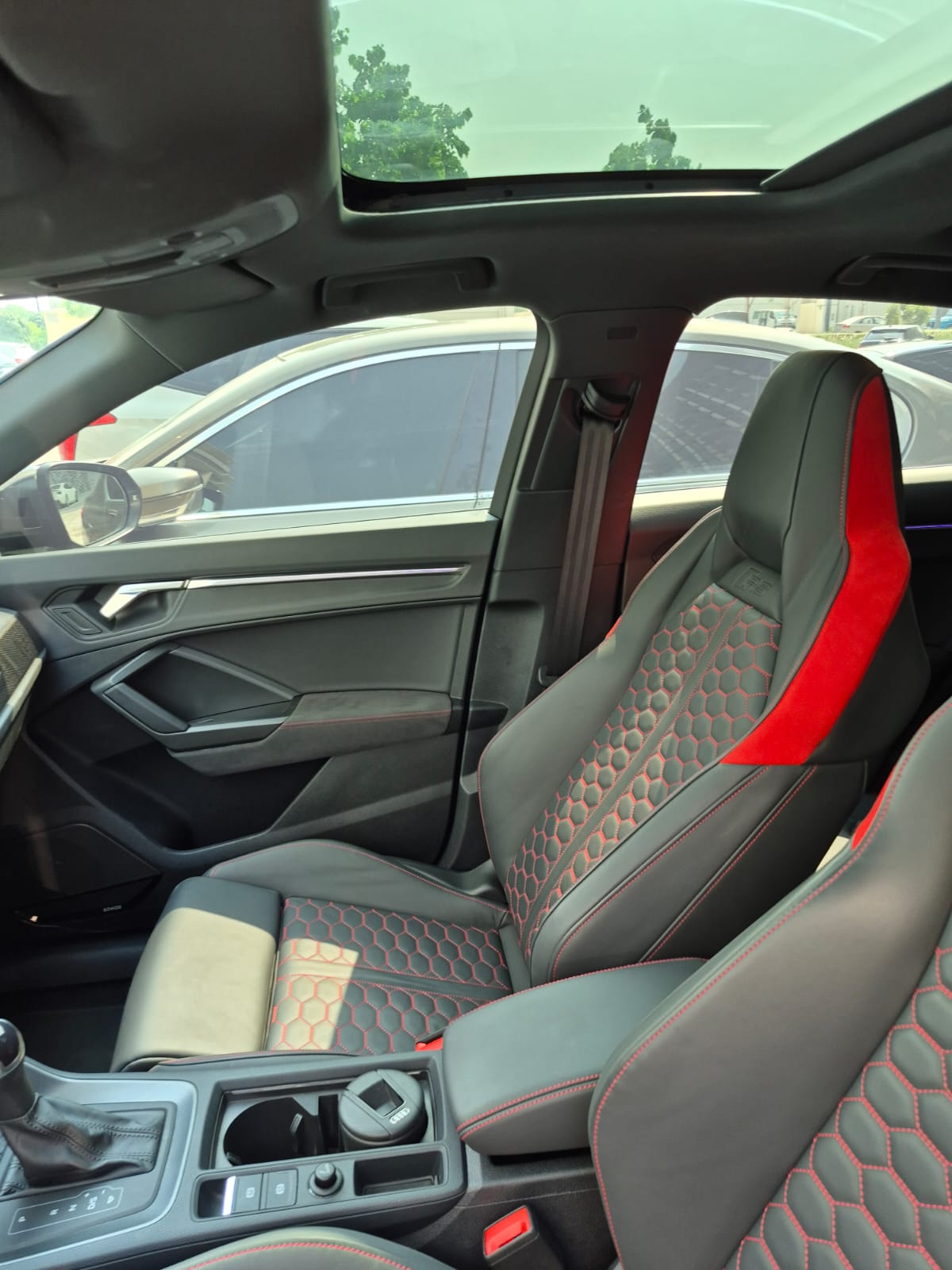 Rent Audi Rsq8 BLACK 2024 in Dubai , UAE 