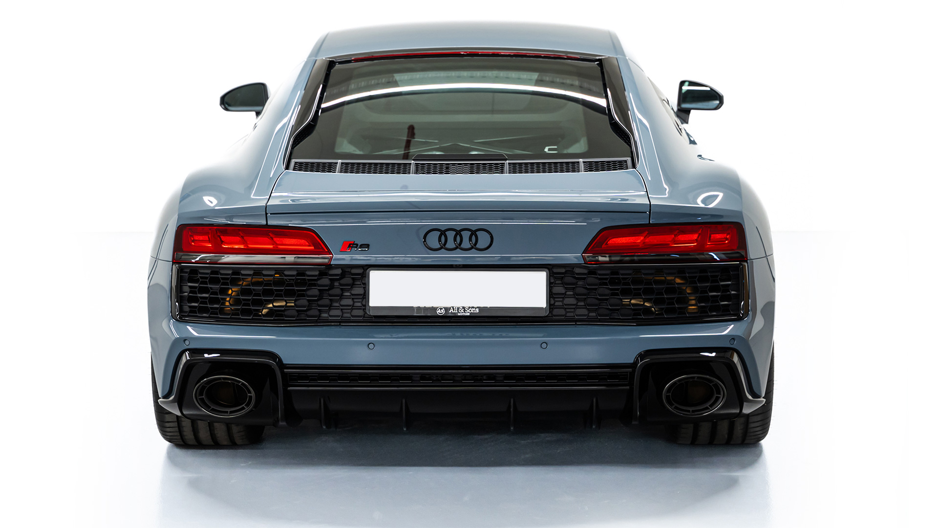Rent Audi R8 BLUE 2023 in Dubai , UAE 