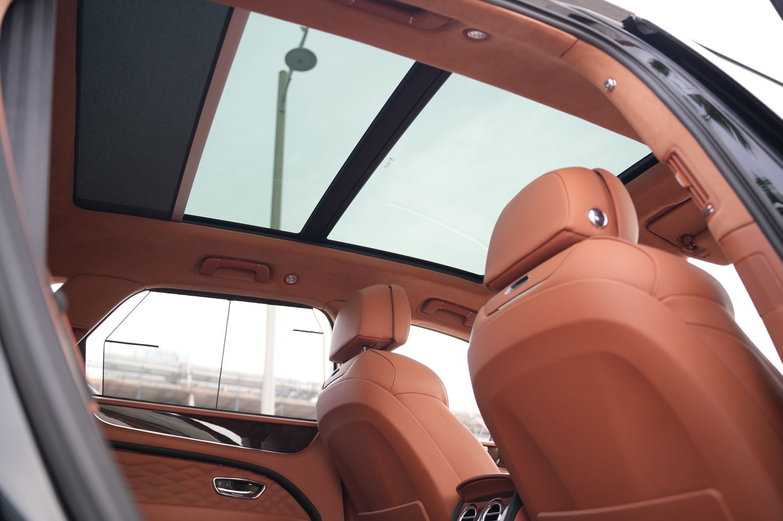 Rent Bentley Bentayga BLACK 2024 in Dubai , UAE 