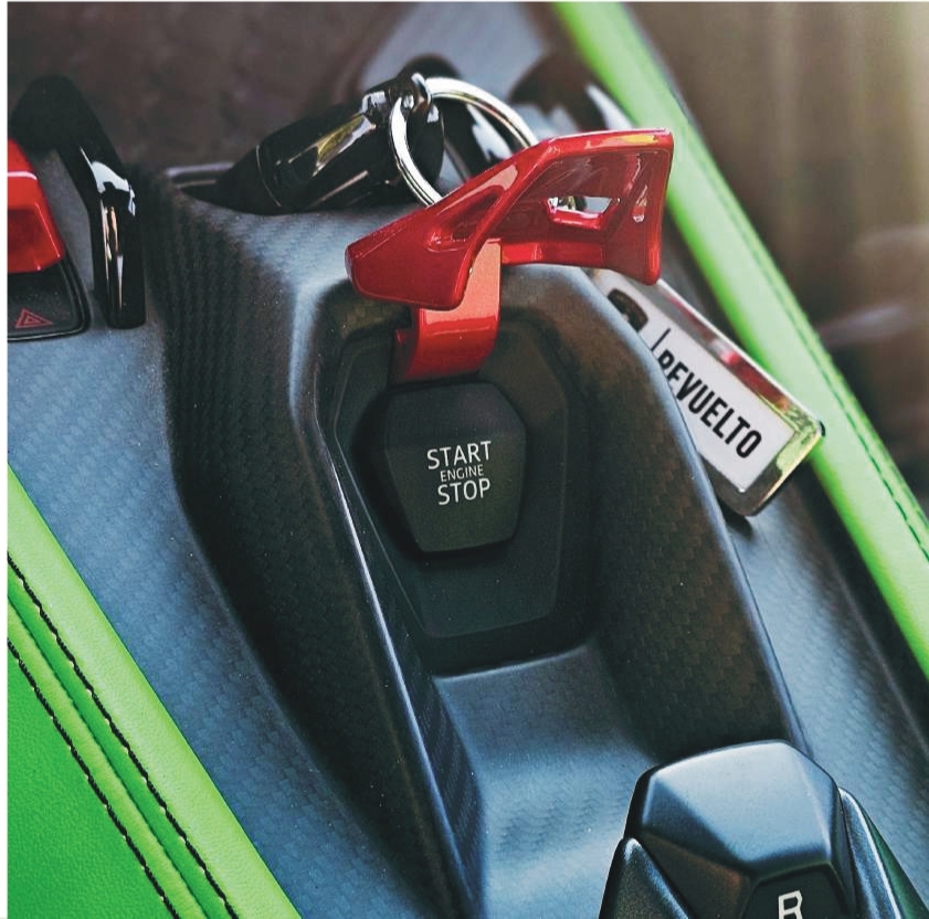 Rent Lamborghini Revuelto GREEN 2024 in Dubai , UAE 