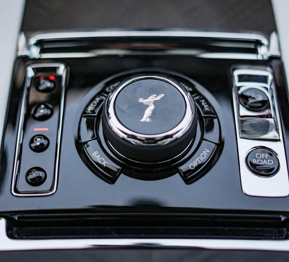 Rent Rolls-Royce Cullinan GREY 2024 in Dubai , UAE 