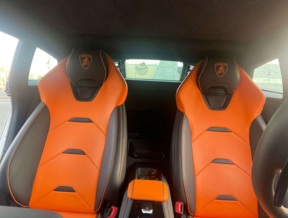 Rent Lamborghini Evo WHITE 2023 in Dubai , UAE 