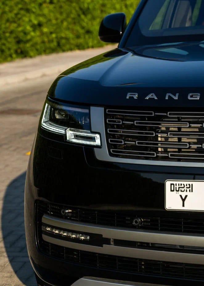 Rent Range-Rover Vogue BLACK 2024 in Dubai , UAE 