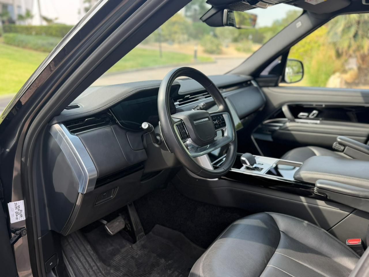 Rent Range-Rover Vogue GREY 2025 in Dubai , UAE 