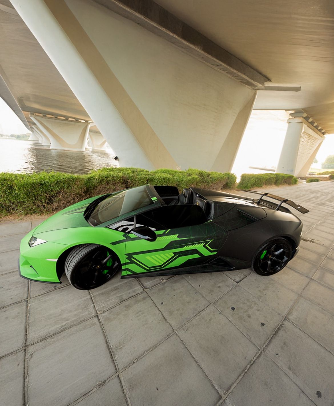 Rent Lamborghini Evo GREEN 2021 in Dubai , UAE 