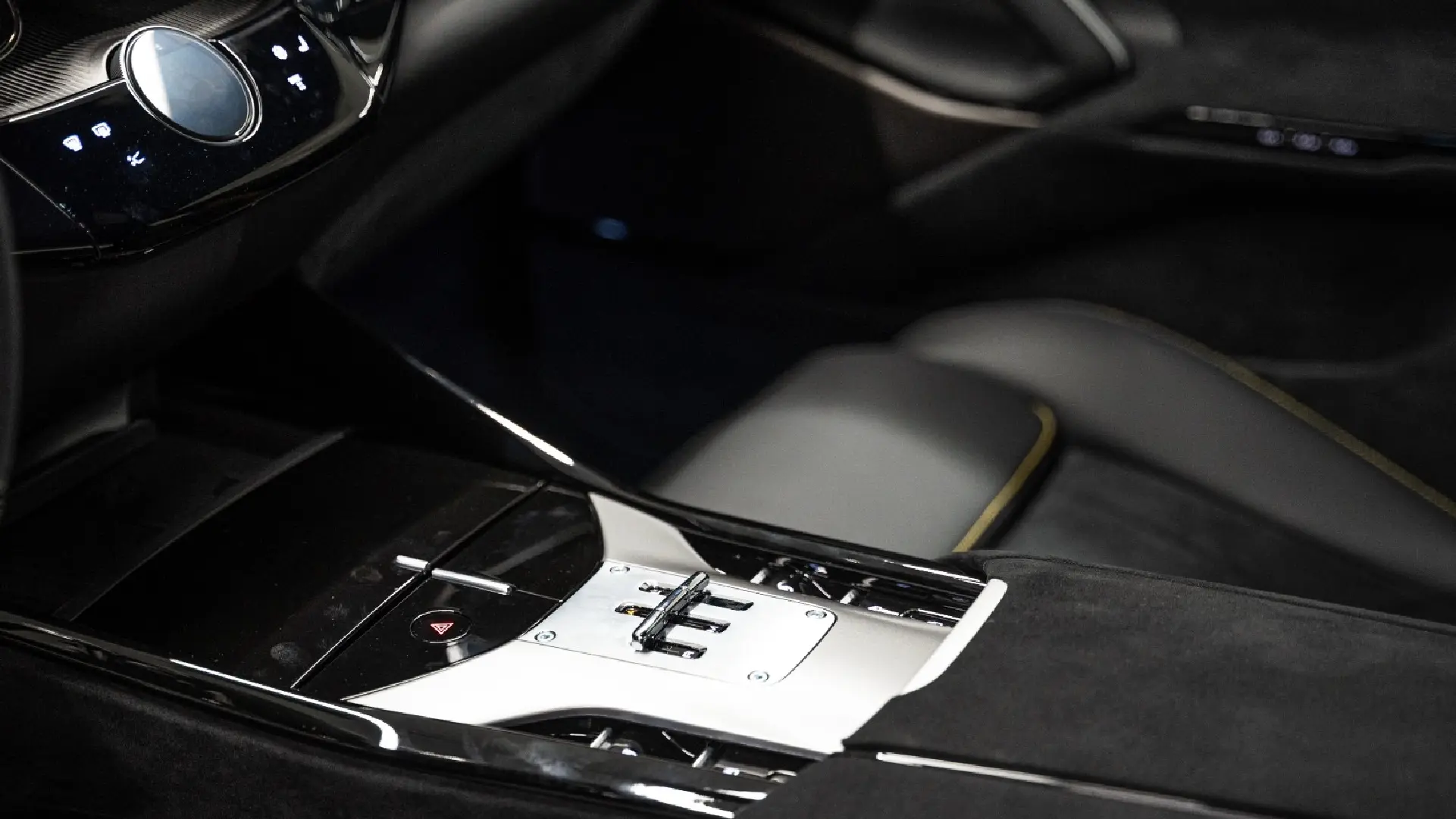 Rent Ferrari Purosangue BLACK 2022 in Dubai , UAE 
