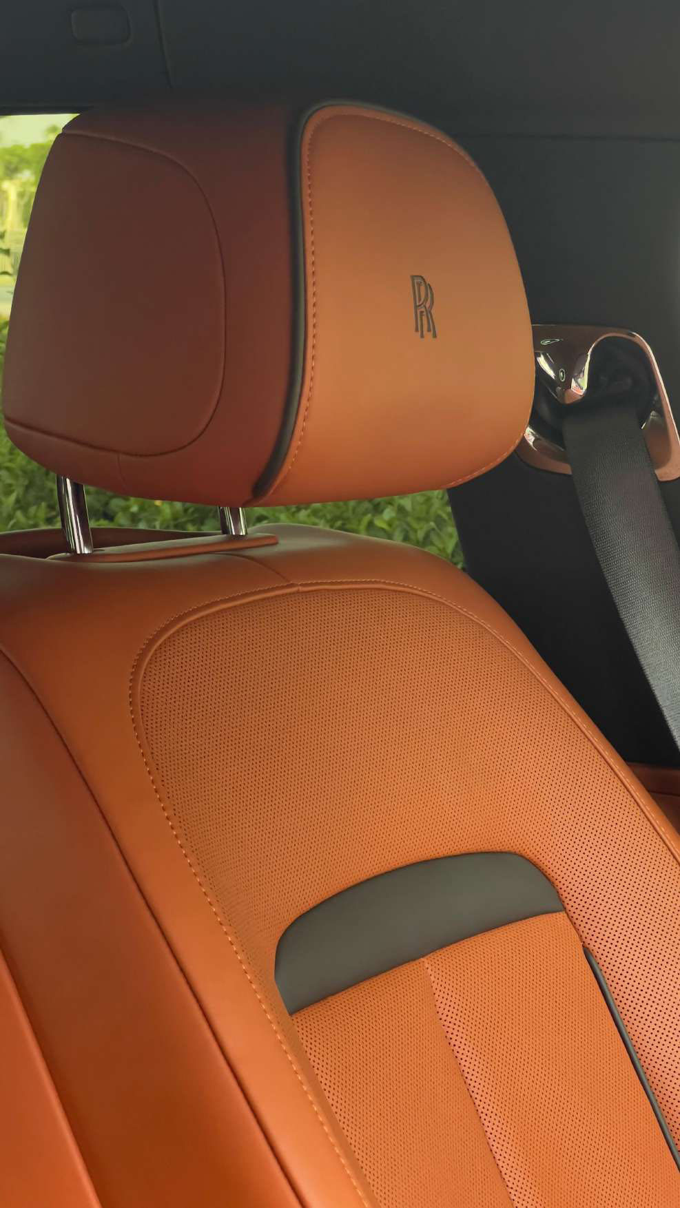 Rent Rolls-Royce Dawn WHITE 2023 in Dubai , UAE 