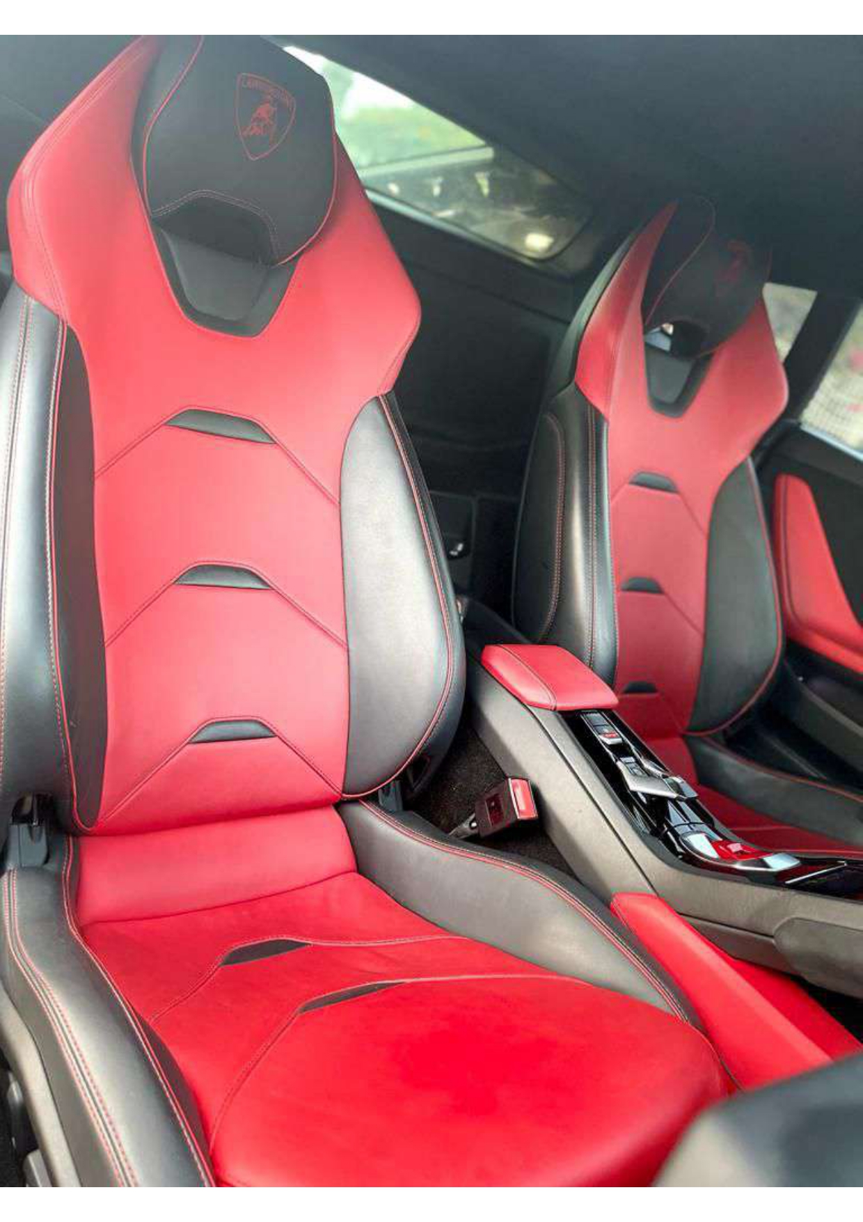 Rent Lamborghini Evo BLACK 2022 in Dubai , UAE 