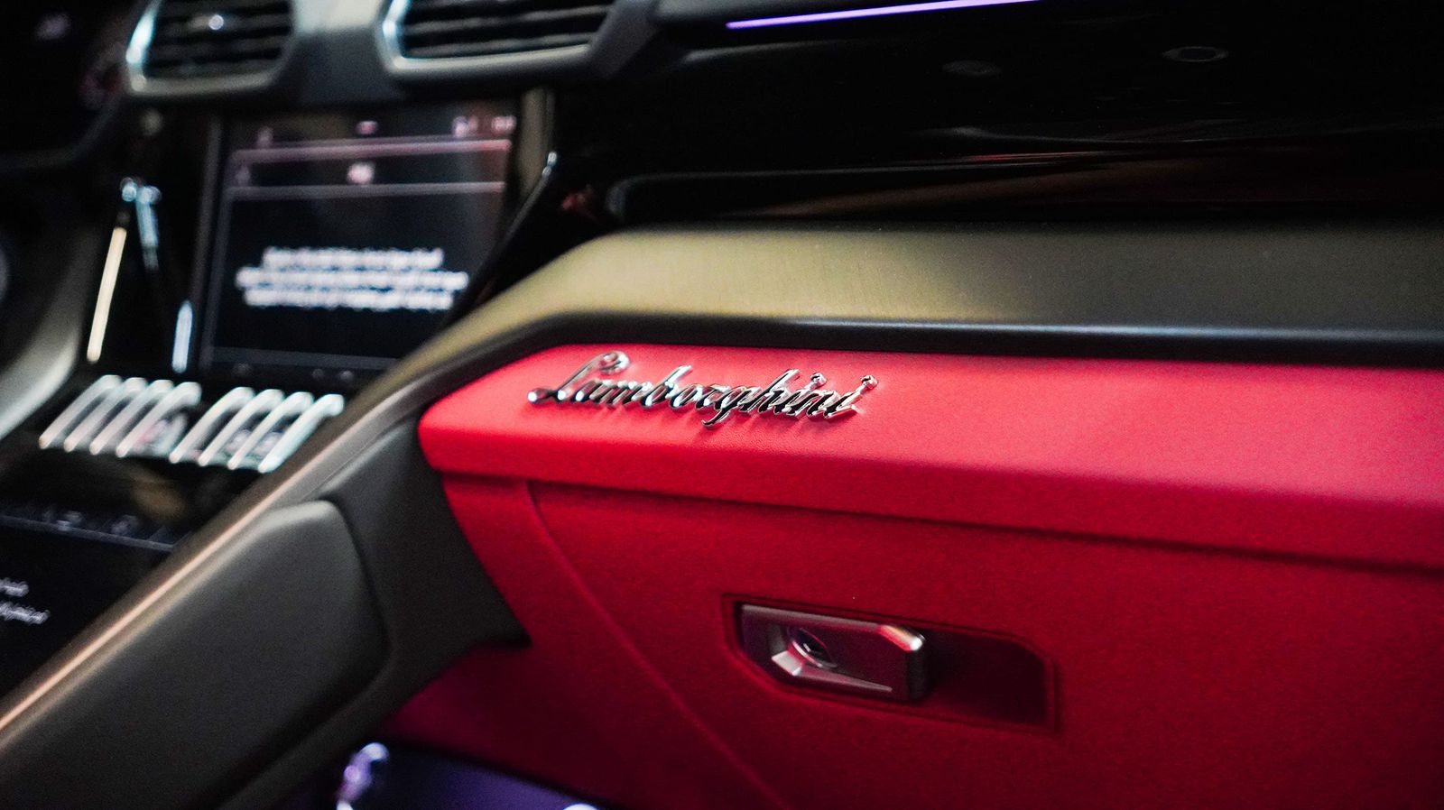 Rent Lamborghini Urus BLACK 2023 in Dubai , UAE 