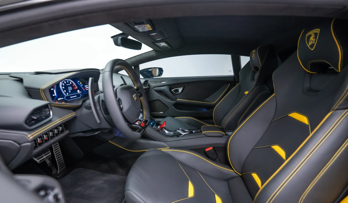 Rent Lamborghini Huracan BLACK 2022 in Dubai , UAE 