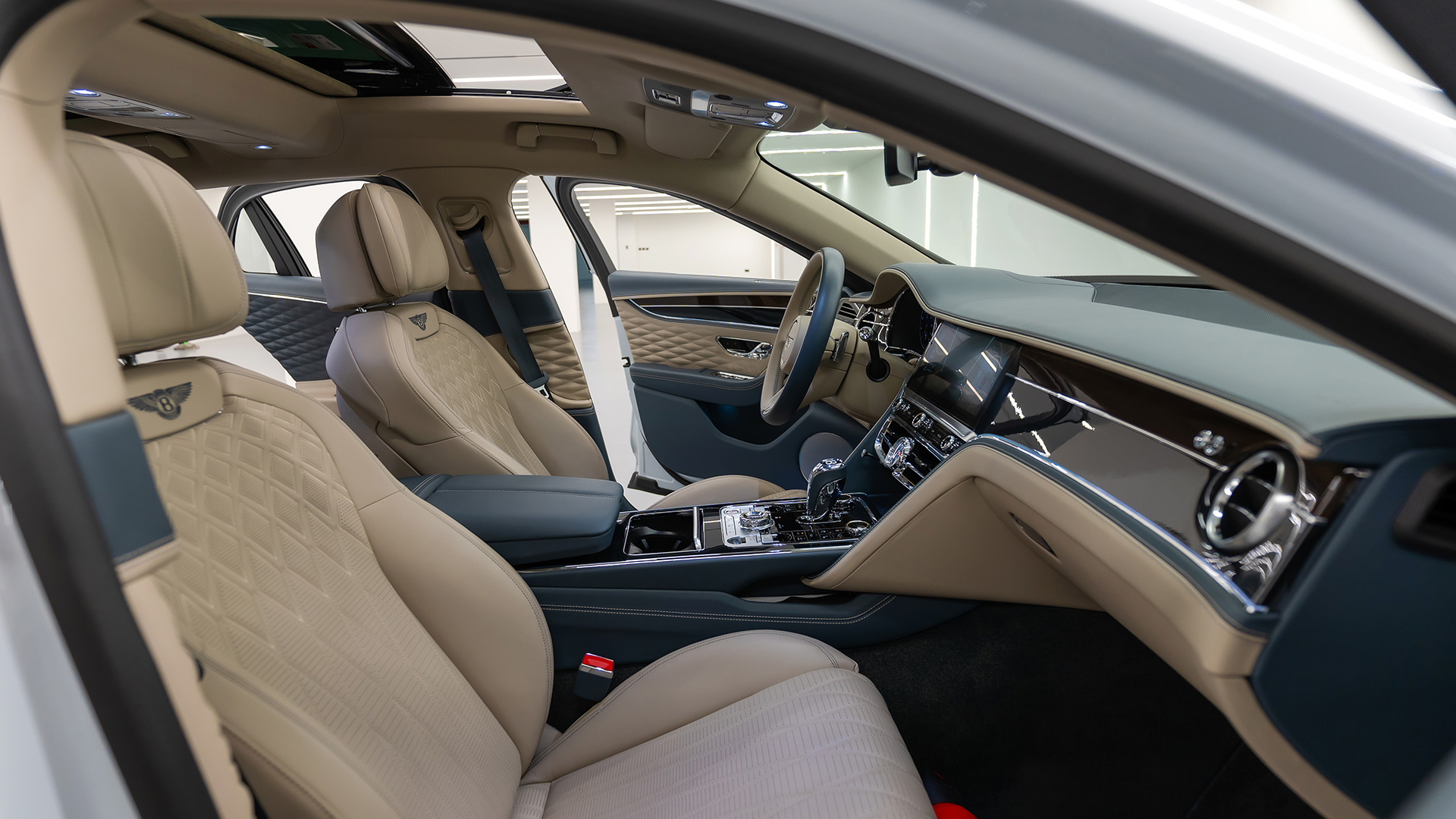 Rent Bentley Flying spur WHITE 2024 in Dubai , UAE 
