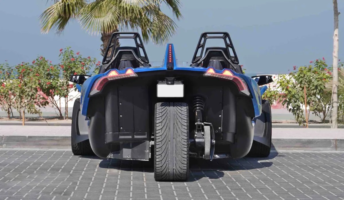 Rent Polaris Slingshot BLUE 2021 in Dubai , UAE 