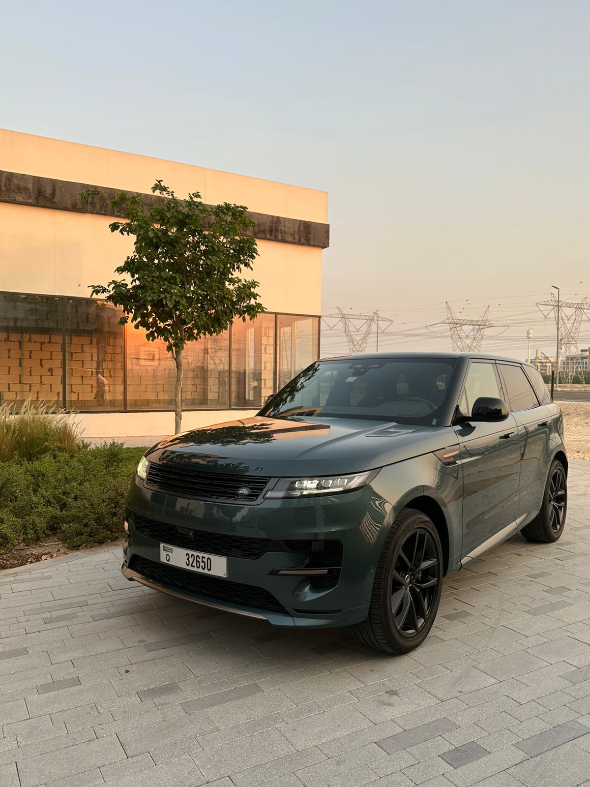 Rent Sport GREEN 2025 with chauffeur in Dubai , UAE 