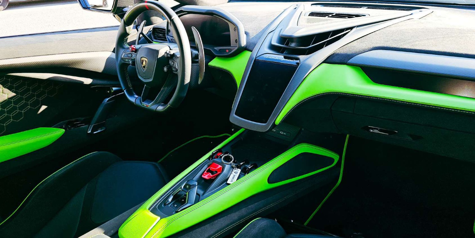 Rent Lamborghini Revuelto GREEN 2024 in Dubai , UAE 