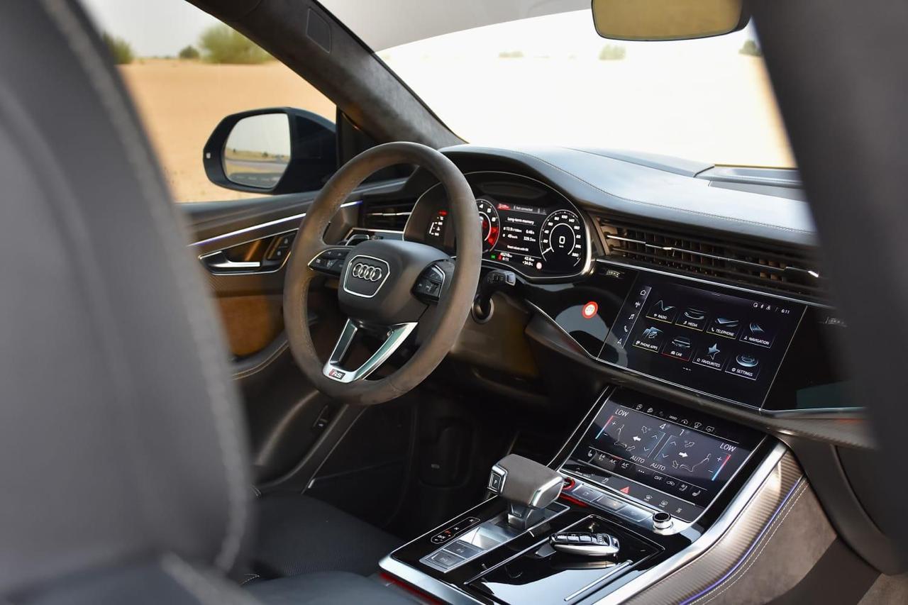 Rent Audi Rsq8 BLACK 2023 in Dubai , UAE 