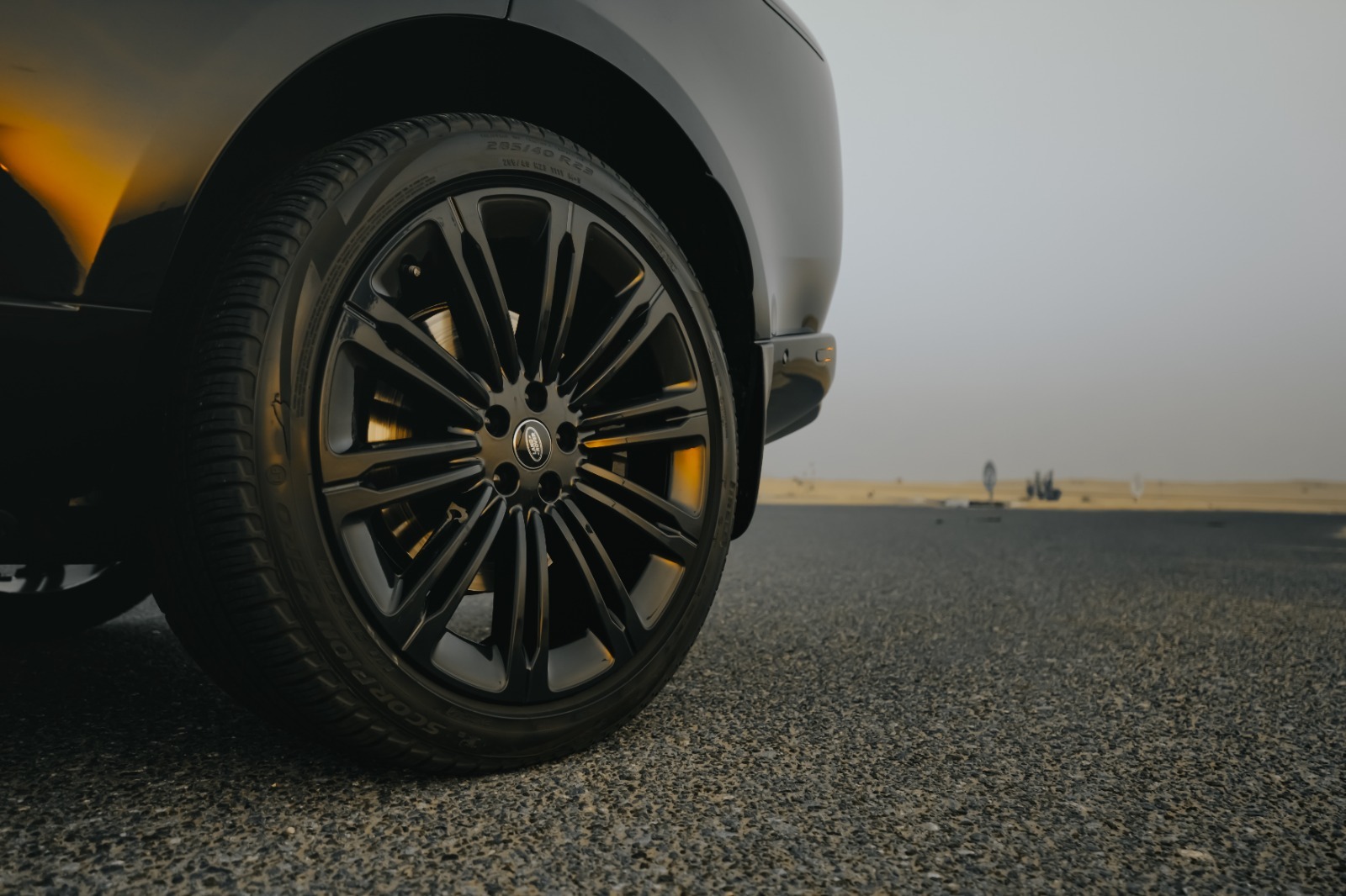 Rent Range-Rover Vogue BLACK 2023 in Dubai , UAE 
